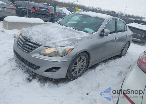 2012 Hyundai Genesis 3.8 z USA, uszkodzony, nr VIN KMHGC4DD2CU191083